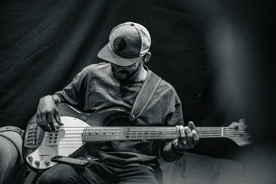 Bajista del roster TourBand Europe